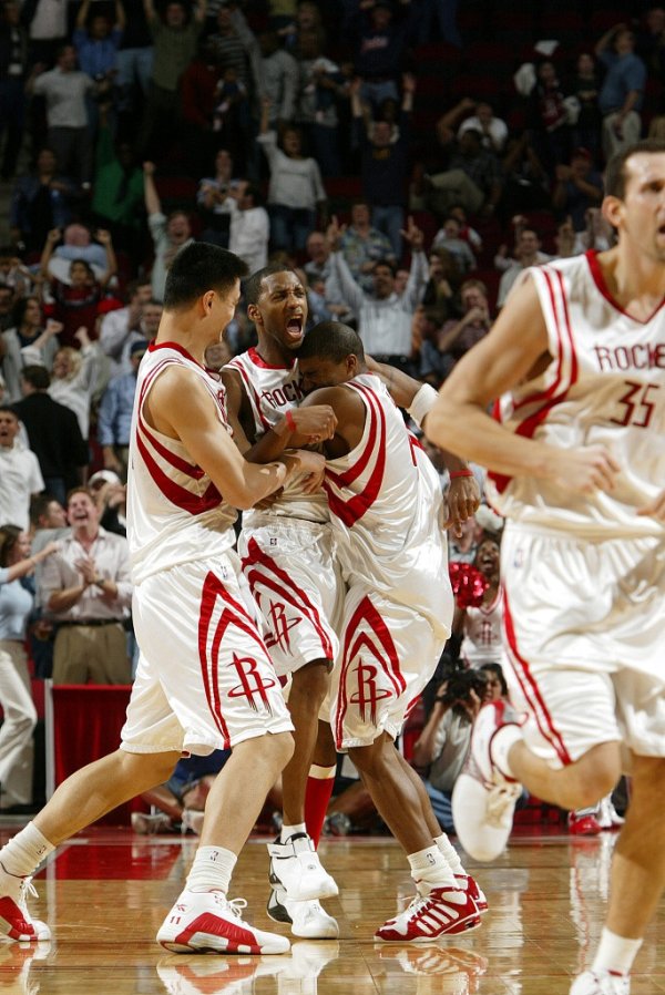 McGrady: Rockets đã thắng 22 trận liên tiếp vào năm đó đến nỗi Yao Ming sẽ bị thương