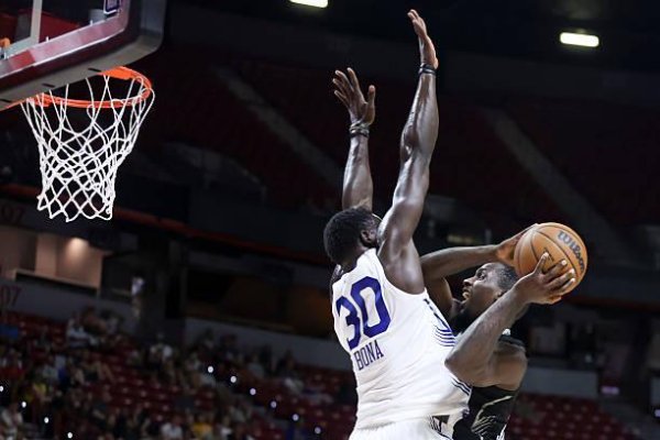 Người ta nói rằng các Spurs có hành vi phạm tội và phòng thủ tốt trong backcourt, và nhóm có thể xem xét gửi một gia hạn hợp đồng