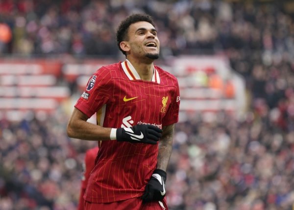Thể thao thế giới: Dias đang tìm kiếm thời điểm thích hợp để rời Liverpool, Barcelona chú ý