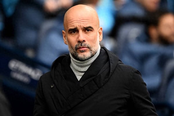 Guardiola phải đối mặt với n